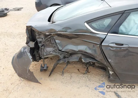 2015 Ford Fusion Se z USA, uszkodzony, nr VIN 3FA6P0H72FR235652